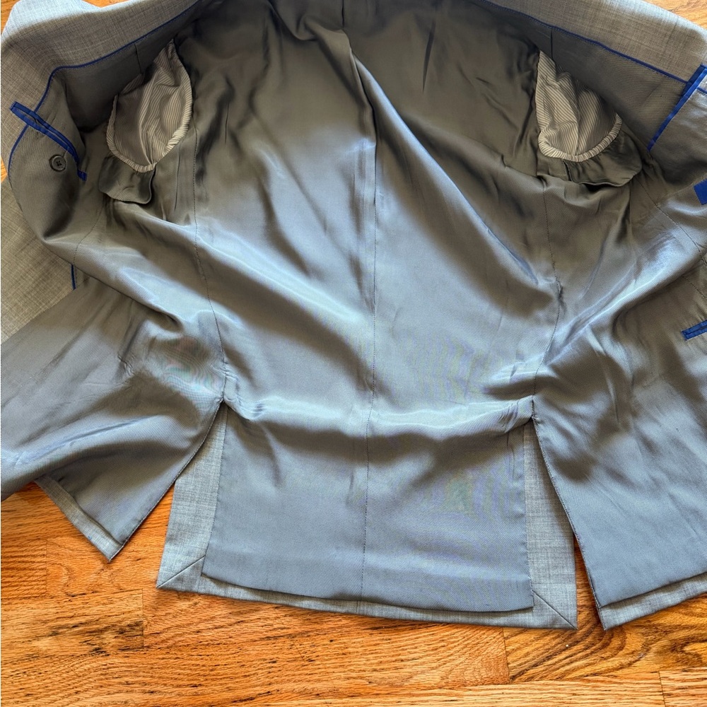 Egara Light Gray Two-Button Suit Jacket - image 6